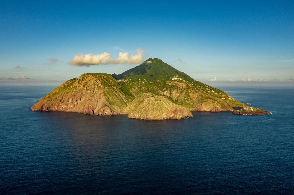 Best Time to Visit Saba: Month-by-Month Weather Guide