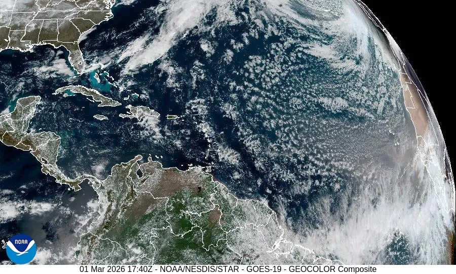 GOES‑19 Tropical Atlantic – Geocolor – satellite animation (click play to start)